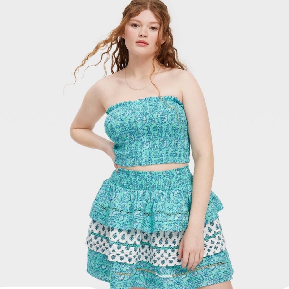 Limited Edition Roller Rabbit Smocked Set - Picture 2 of 2